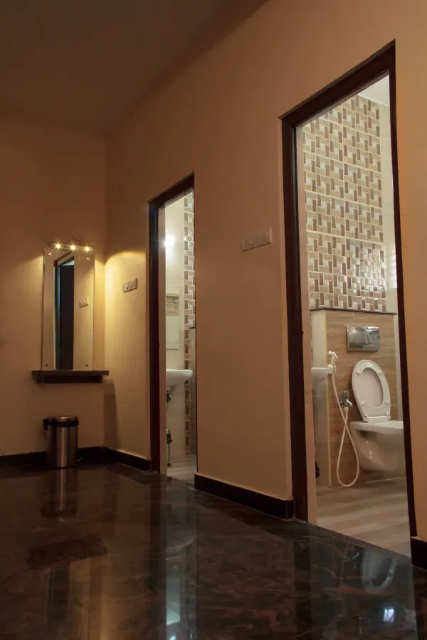 Hotel Sri Hayagriva – photo 13