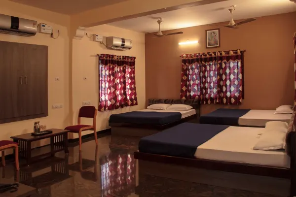 Hotel Sri Hayagriva photo