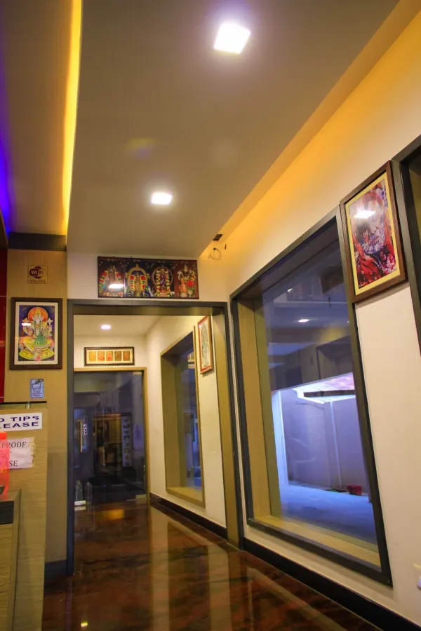Hotel Sri Hayagriva – photo 4